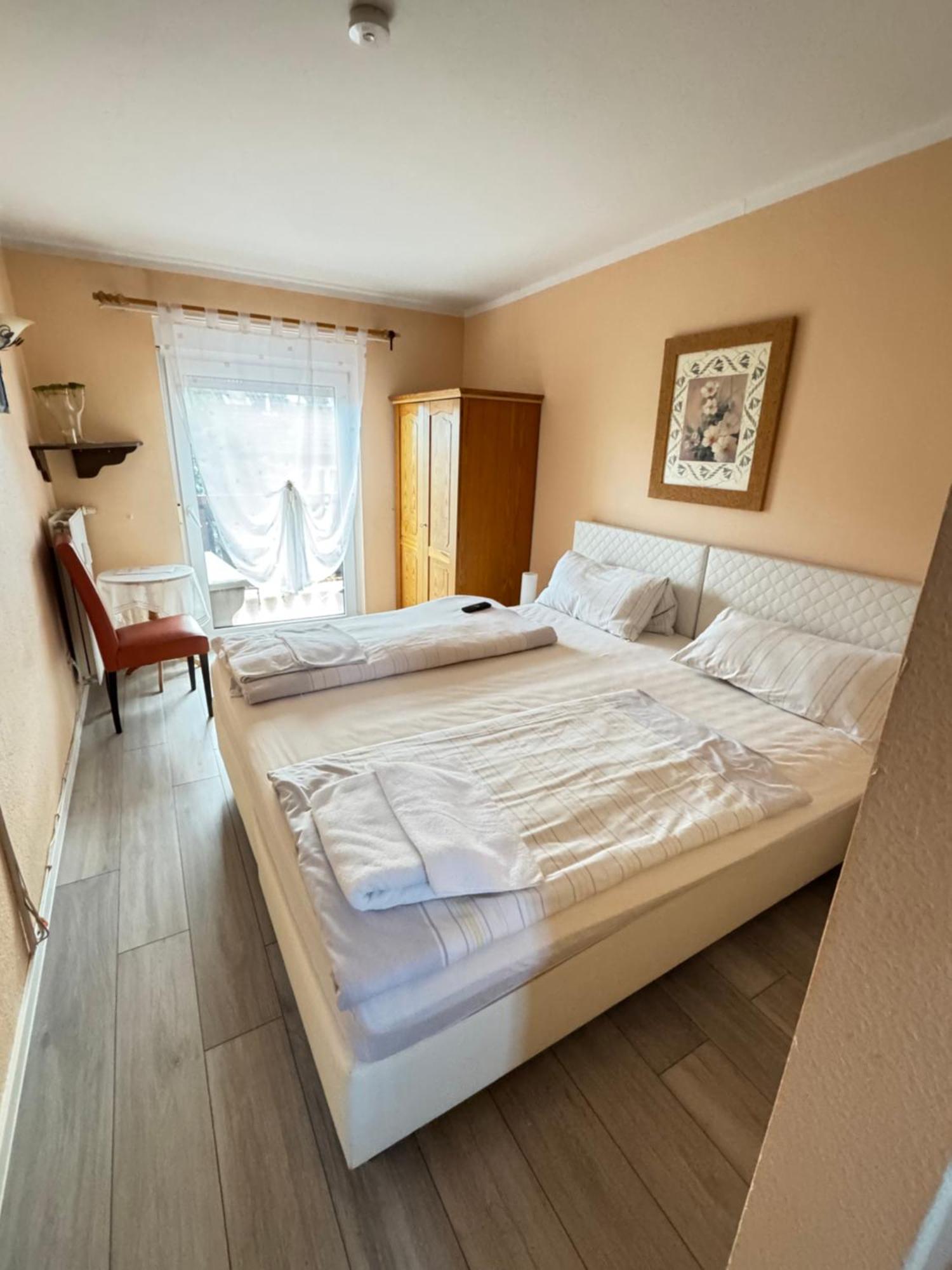 Hotel Zur Kueferschenke ニーアシュタイン エクステリア 写真