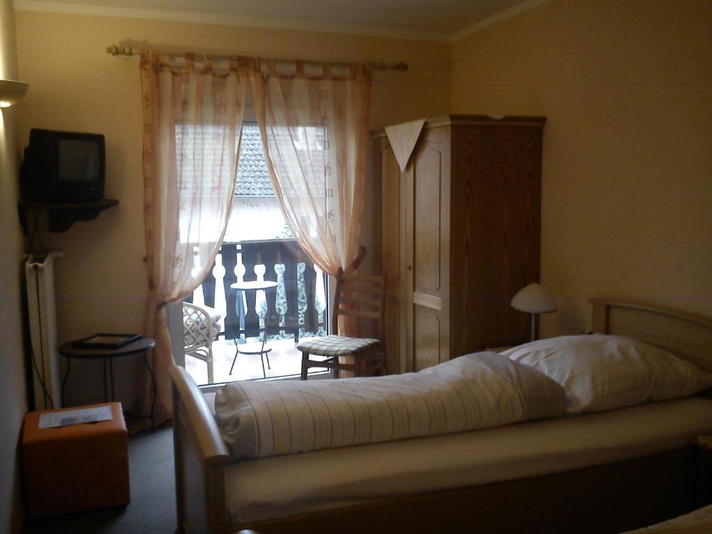 Hotel Zur Kueferschenke ニーアシュタイン 部屋 写真