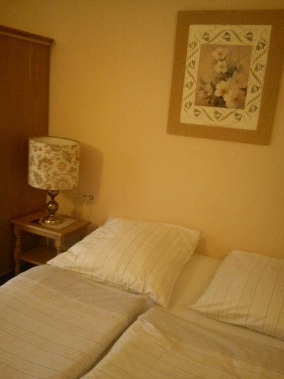 Hotel Zur Kueferschenke ニーアシュタイン 部屋 写真